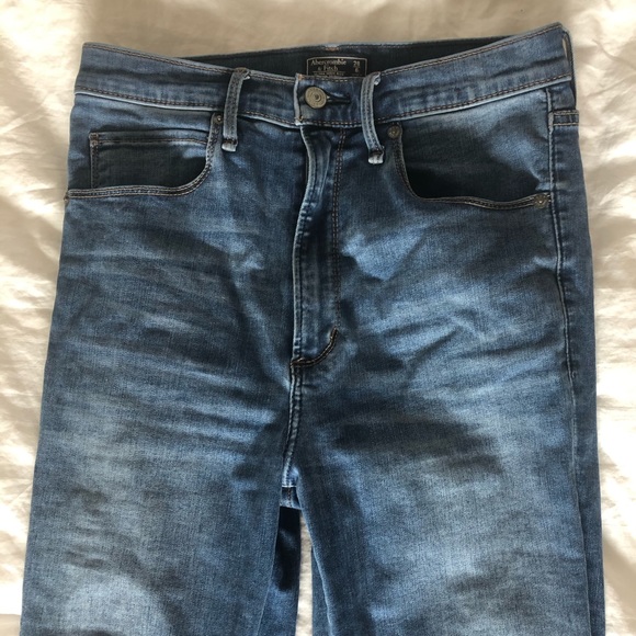 Abercrombie and Fitch Jeans - Picture 1 of 3